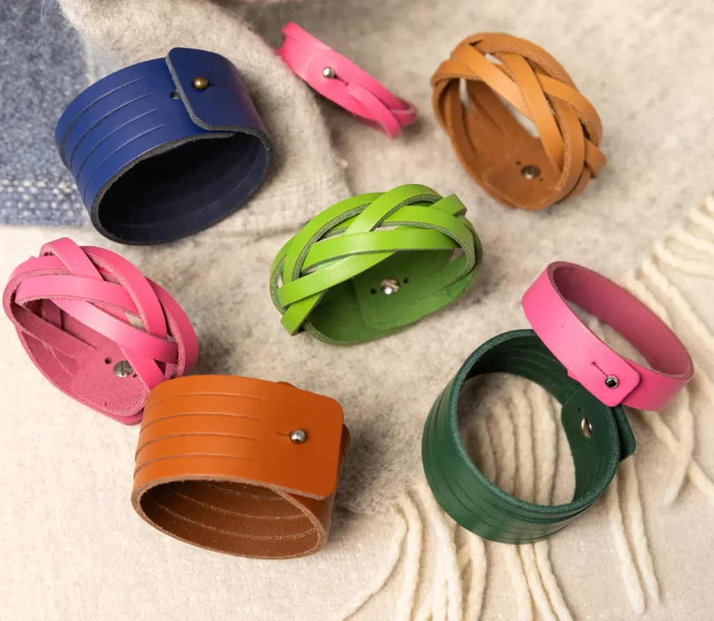 diaconia bőrkarkötők